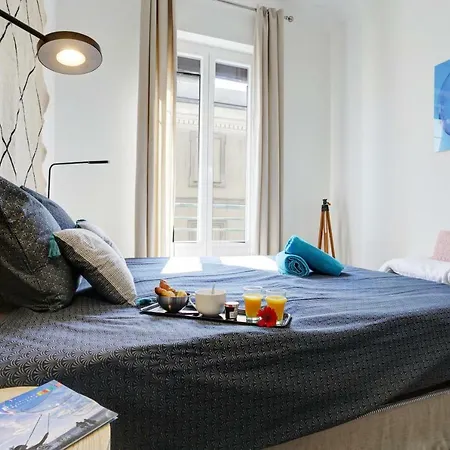 Apartment Le St Francois - Gorgeous Apt Art-deco,lift, A/c, 20 Meters Beach *
