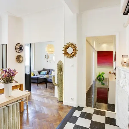 Le St Francois - Gorgeous Apt Art-deco,lift, A/c, 20 Meters Beach