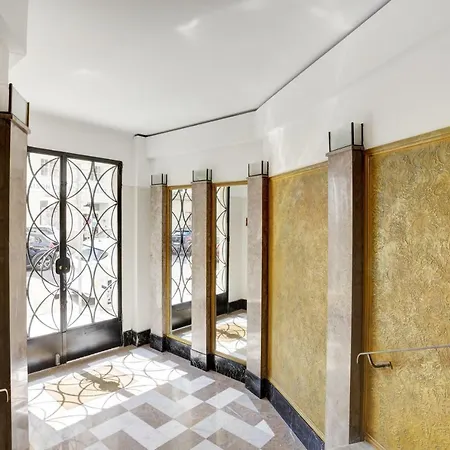 Le St Francois - Gorgeous Apt Art-déco,lift, A/c, 20 Meters Beach *