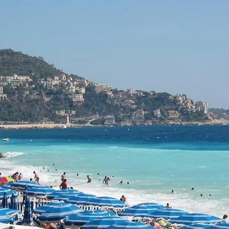 Le St Francois - Gorgeous Apt Art-deco,lift, A/c, 20 Meters Beach *